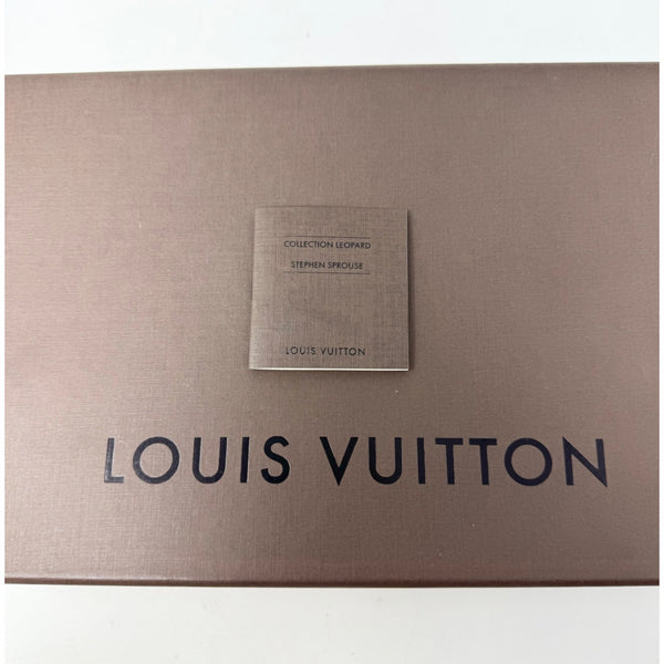 LOUIS VUITTON-White Mink Collar