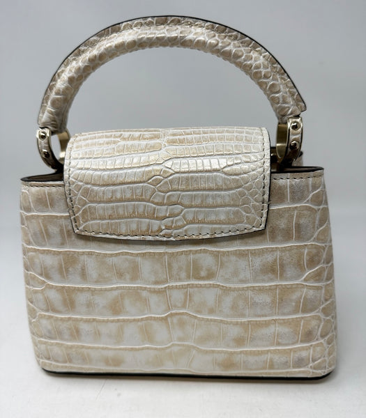 LOUIS VUITTON-Capucines-Small