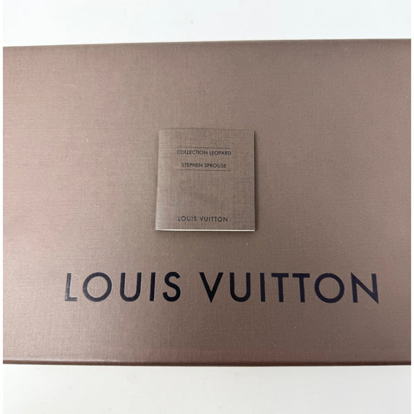 LOUIS VUITTON-Black Mink Collar