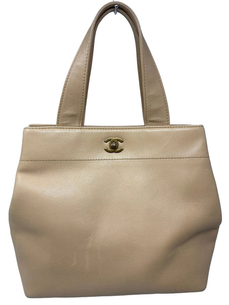 Chanel-Preloved-Vintage Beige Leather Tote with Gold Turn Lock