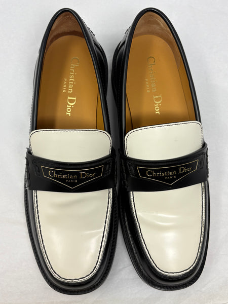 Dior-Preloved-Black/White Spectator Loafers