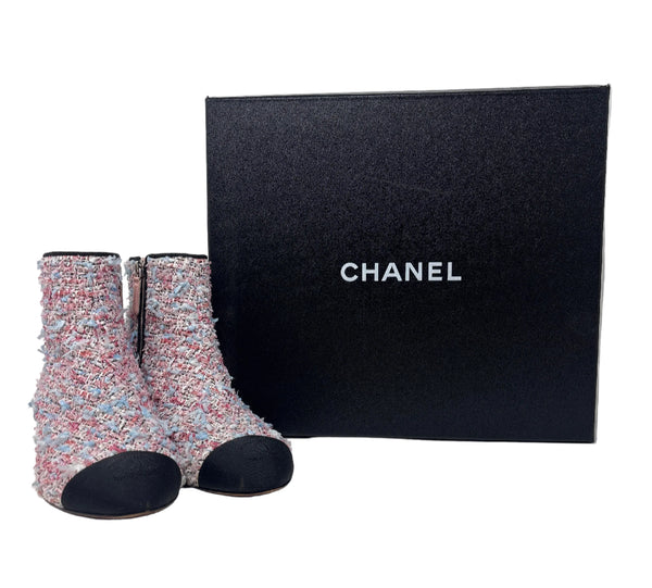 Chanel Pink Tweed Boots Sz-37