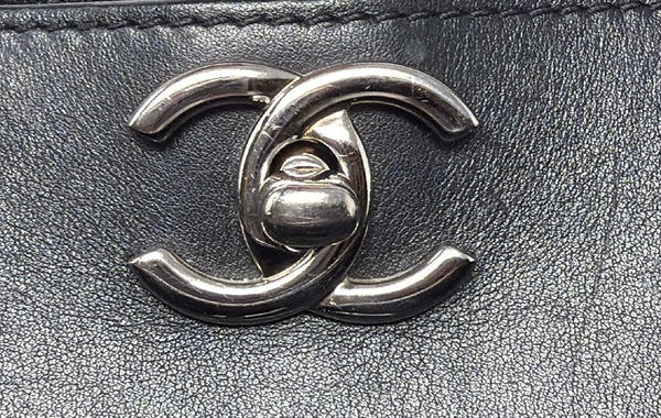 Chanel-Preloved-Be CC Tote Bag With Dustbag