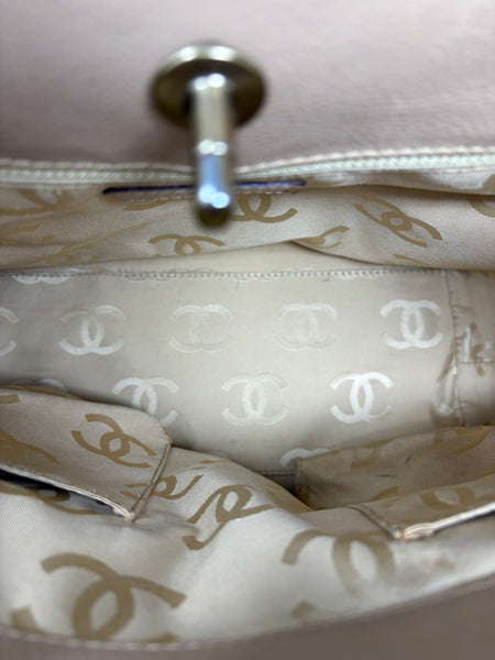 Chanel-Preloved-Vintage Beige Leather Tote with Gold Turn Lock